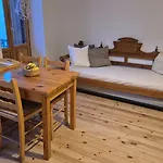 Adele House Apartmán *