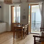 公寓 Adele House