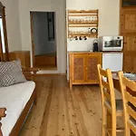 Adele House Apartmán *