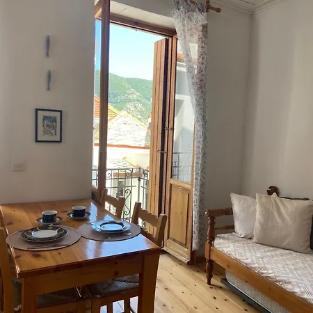 Adele House شقة سكوبيلوس تاون